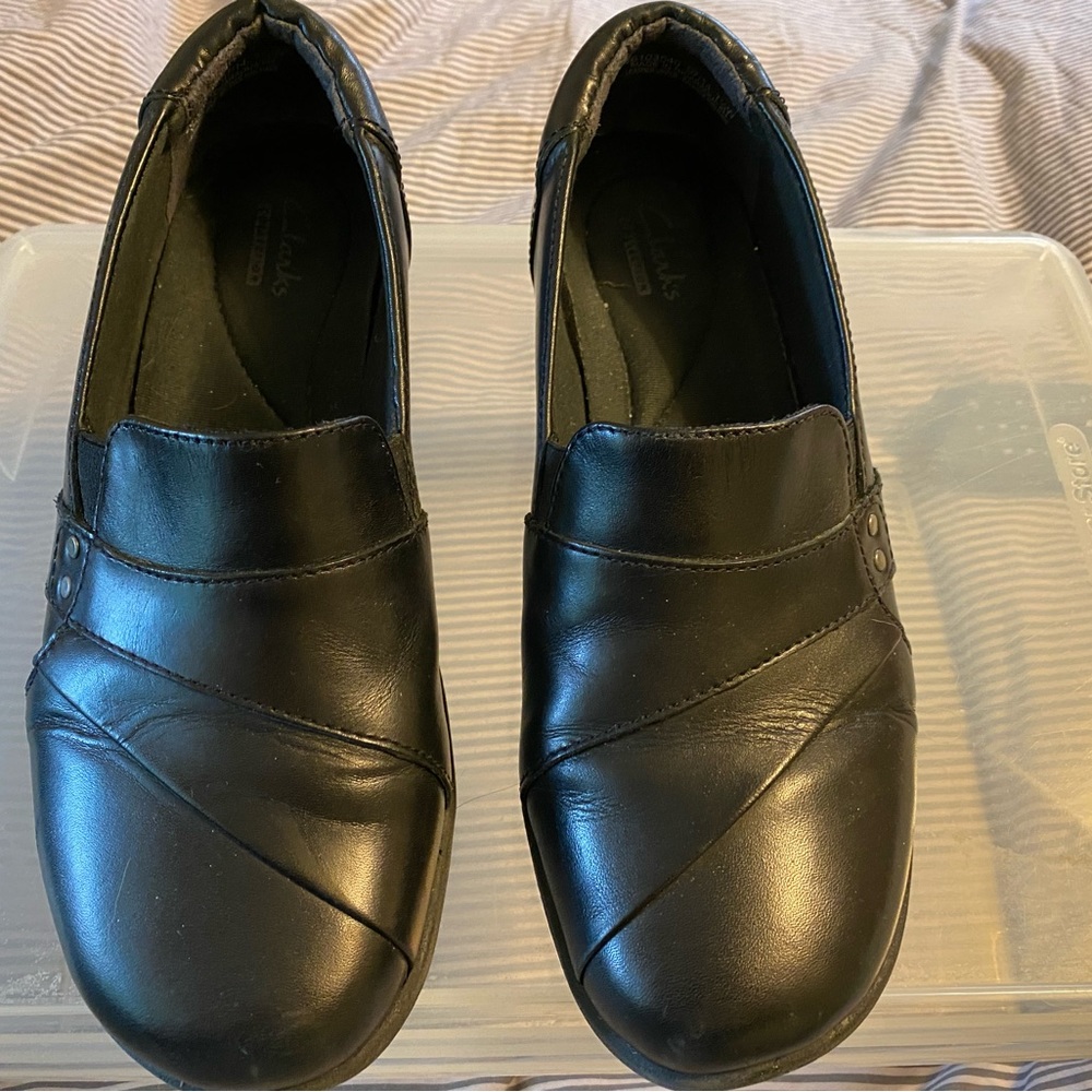 Clarks black shoes